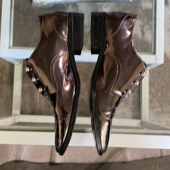 Woman’s loafers shoes - Picture 2 of 5